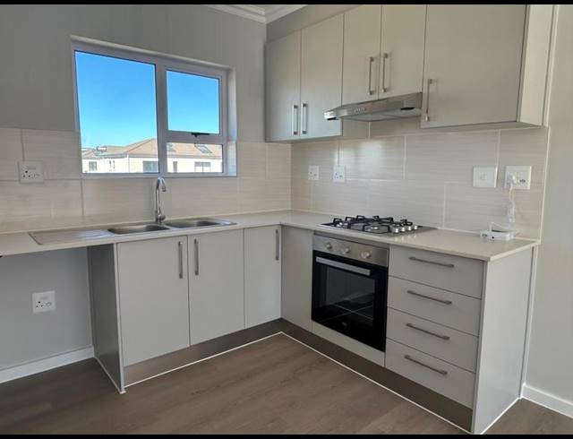 2 BEDROOM PROPERTY TO RENT IN SUNNINGDALE